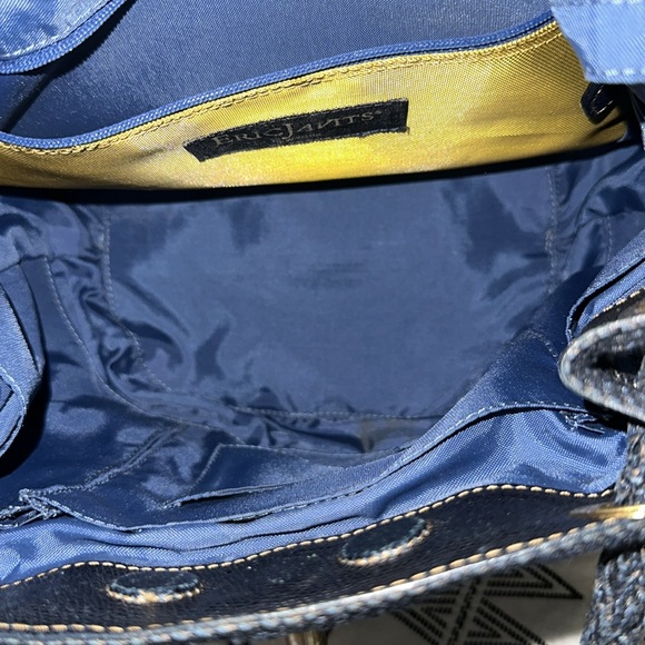 Eric Javits Shenia Squishee Metallic Woven Tote. - Picture 11 of 12